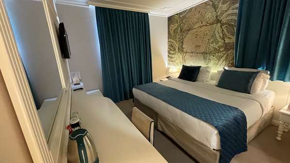 2 Single Beds, Non-Smoking, Comfort Room, Sea View, Mini Fridge, Air-Conditioned, Coffee And Tea Maker, Full Breakfast