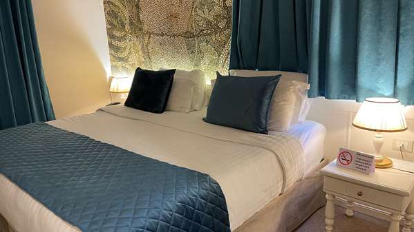 2 Single Beds, Non-Smoking, Comfort Room, Sea View, Mini Fridge, Air-Conditioned, Coffee And Tea Maker, Full Breakfast