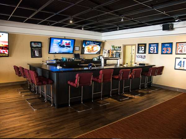 Bar - Cove Haven Resort Lakeville