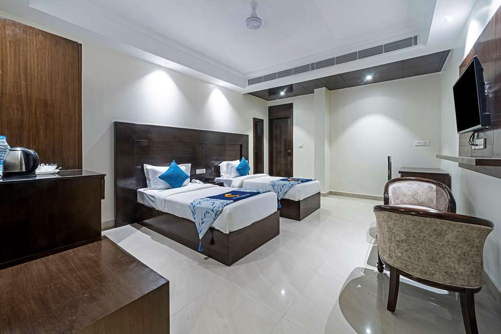 COMFORT INN RISHIKESH-guestroom-Guest Room,On-Site.jpg