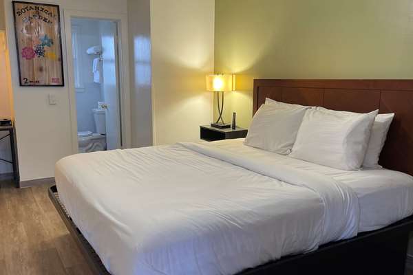  - Baymont Inn & Suites Fort Bragg