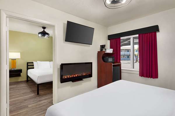 Suite - Baymont Inn & Suites Fort Bragg