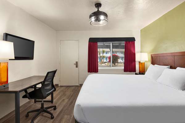  - Baymont Inn & Suites Fort Bragg