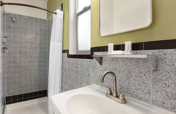  - Baymont Inn & Suites Fort Bragg