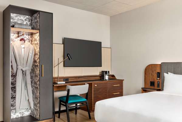  - Hyatt Centric Hotel Ville-Marie Montreal