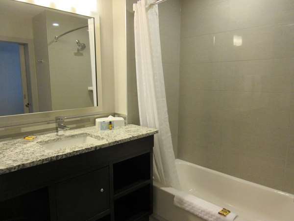  - Best Western Plus Airdrie Gateway