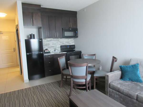  - Best Western Plus Airdrie Gateway