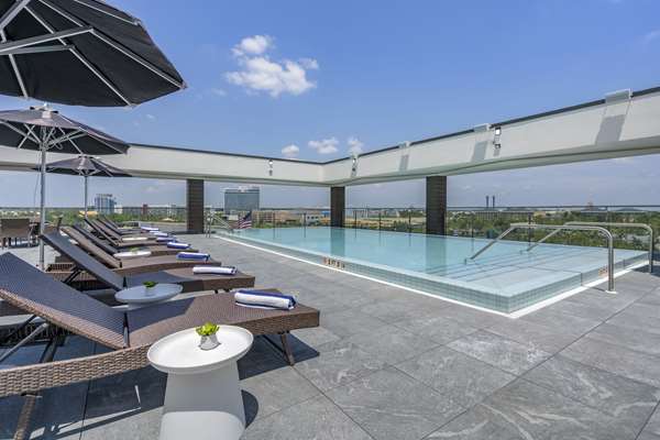 Pool - Cambria Hotel & Suites Universal Studios Orlando