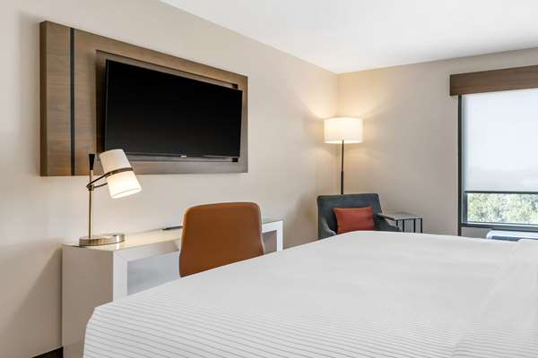  - Cambria Hotel & Suites Universal Studios Orlando