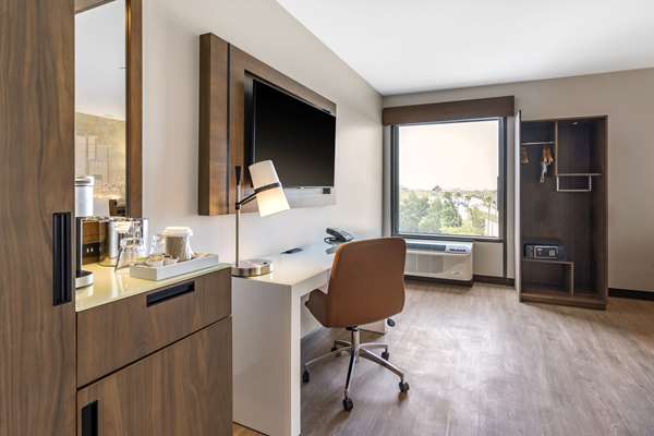  - Cambria Hotel & Suites Universal Studios Orlando