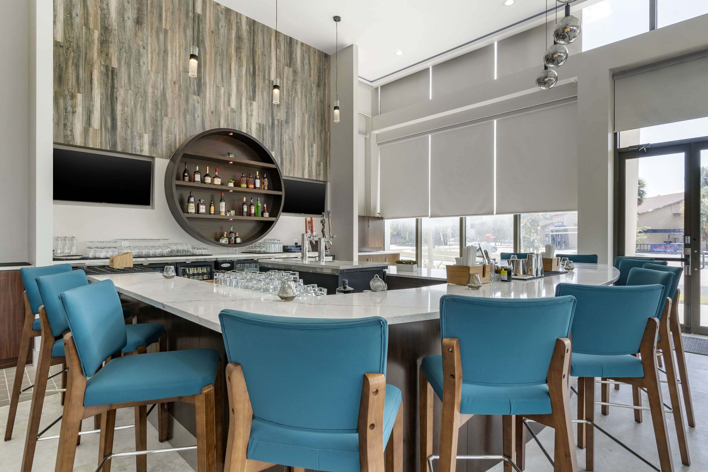Hotel bar | Cambria Hotel Orlando Universal Blvd