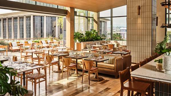 Restaurant - Conrad Hotel Los Angeles