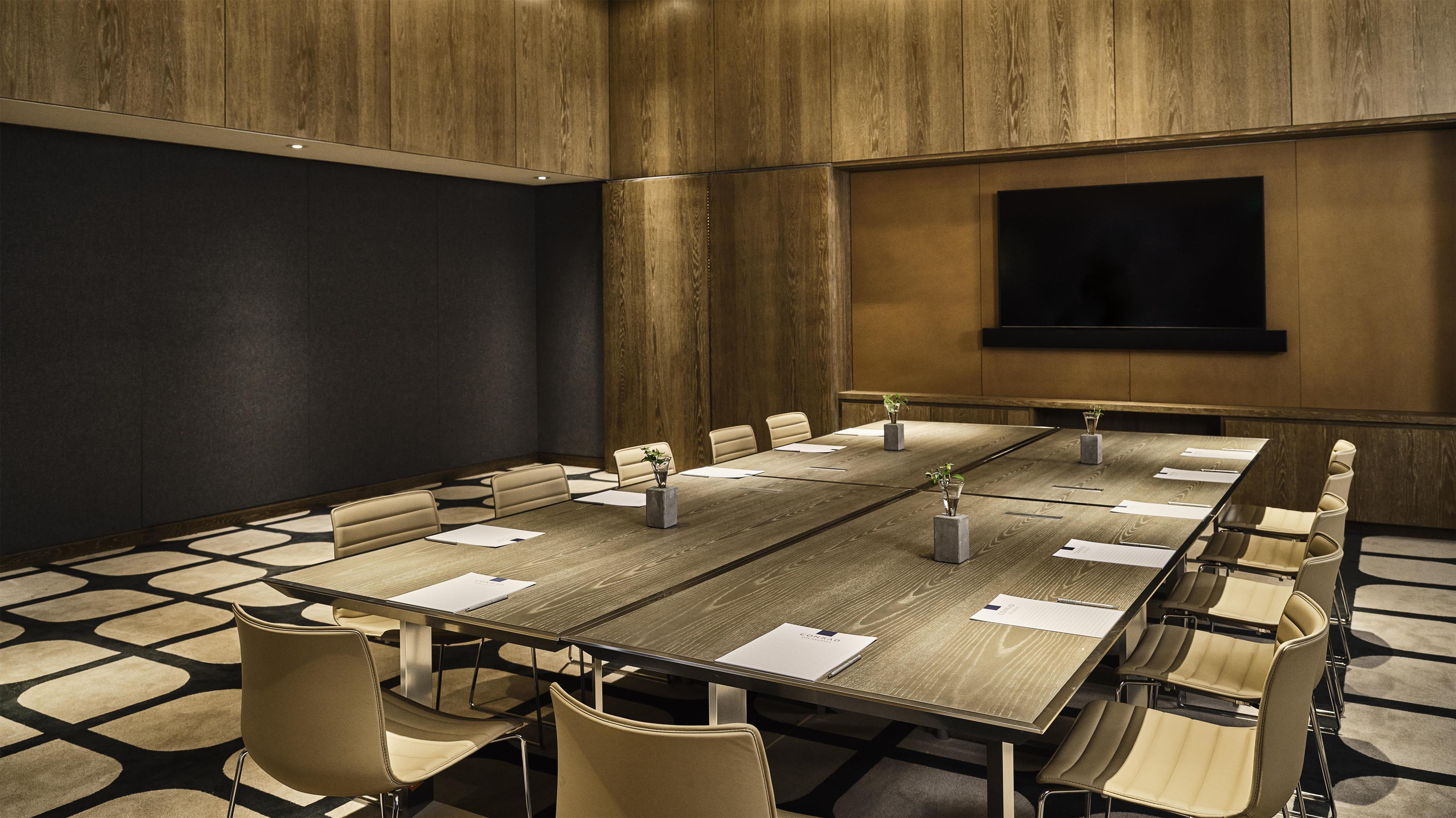 Meeting Room | Conrad Los Angeles