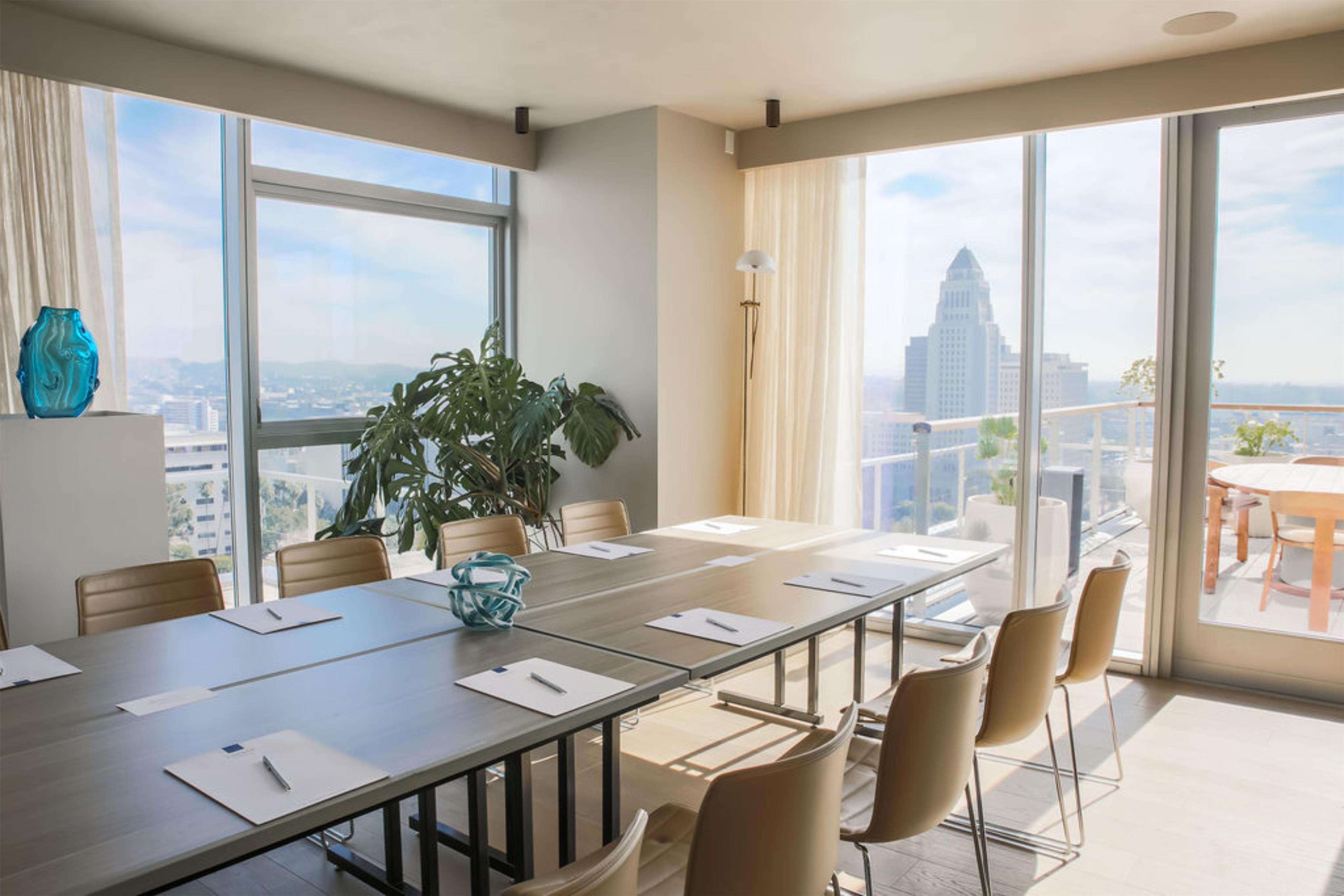 Meeting Room | Conrad Los Angeles