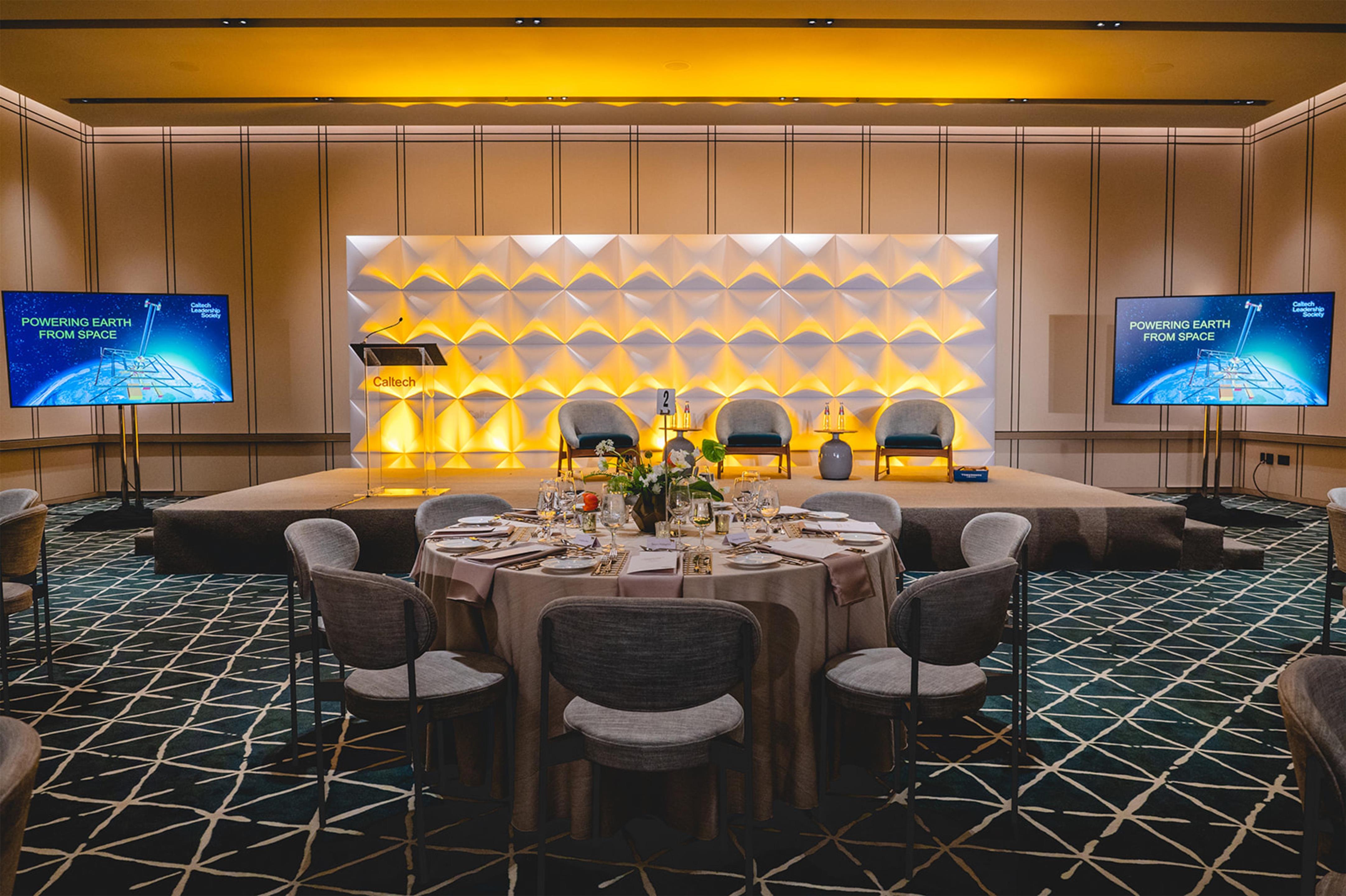 Meeting Room | Conrad Los Angeles
