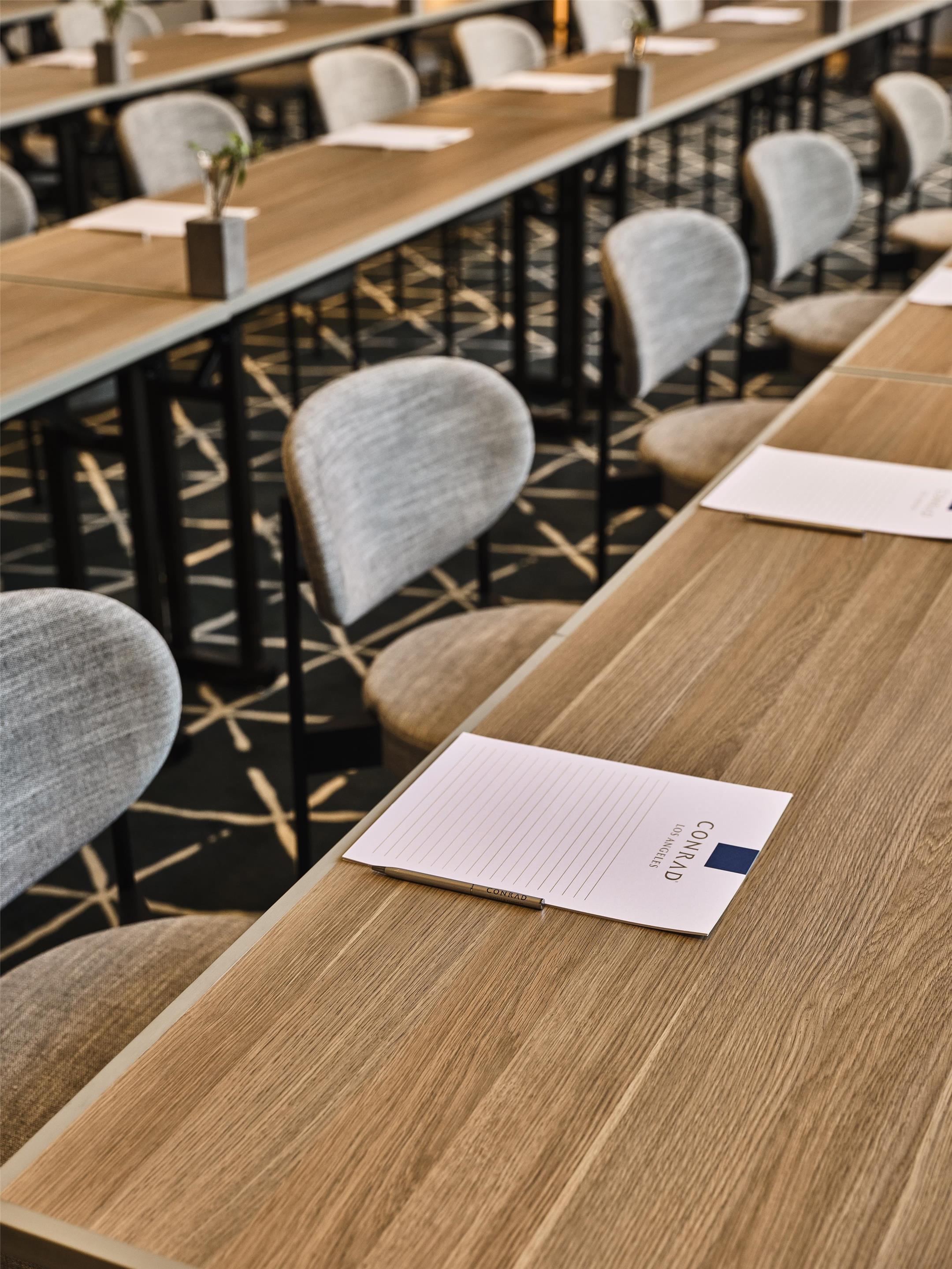 Meeting Room | Conrad Los Angeles