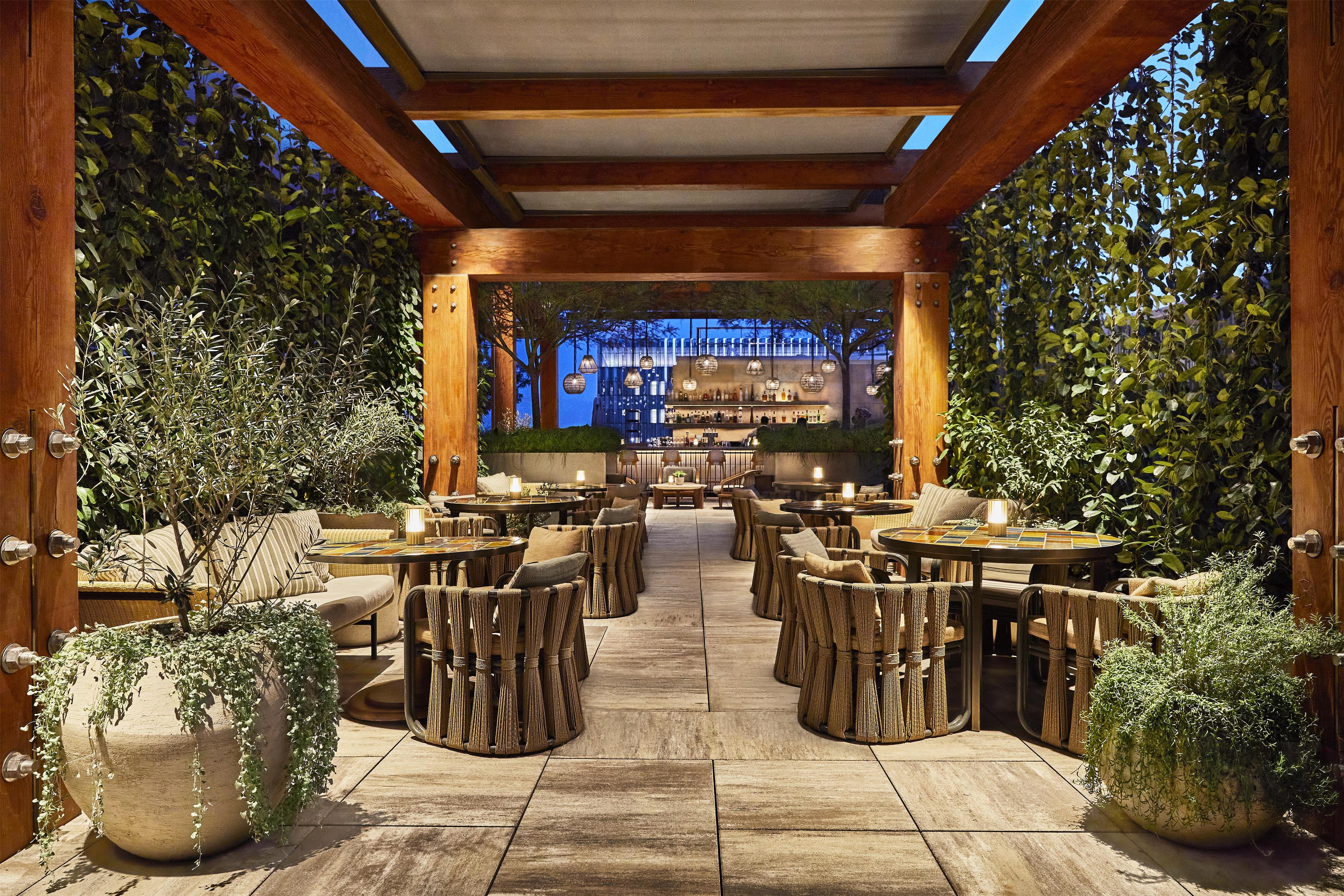 BarLounge | Conrad Los Angeles