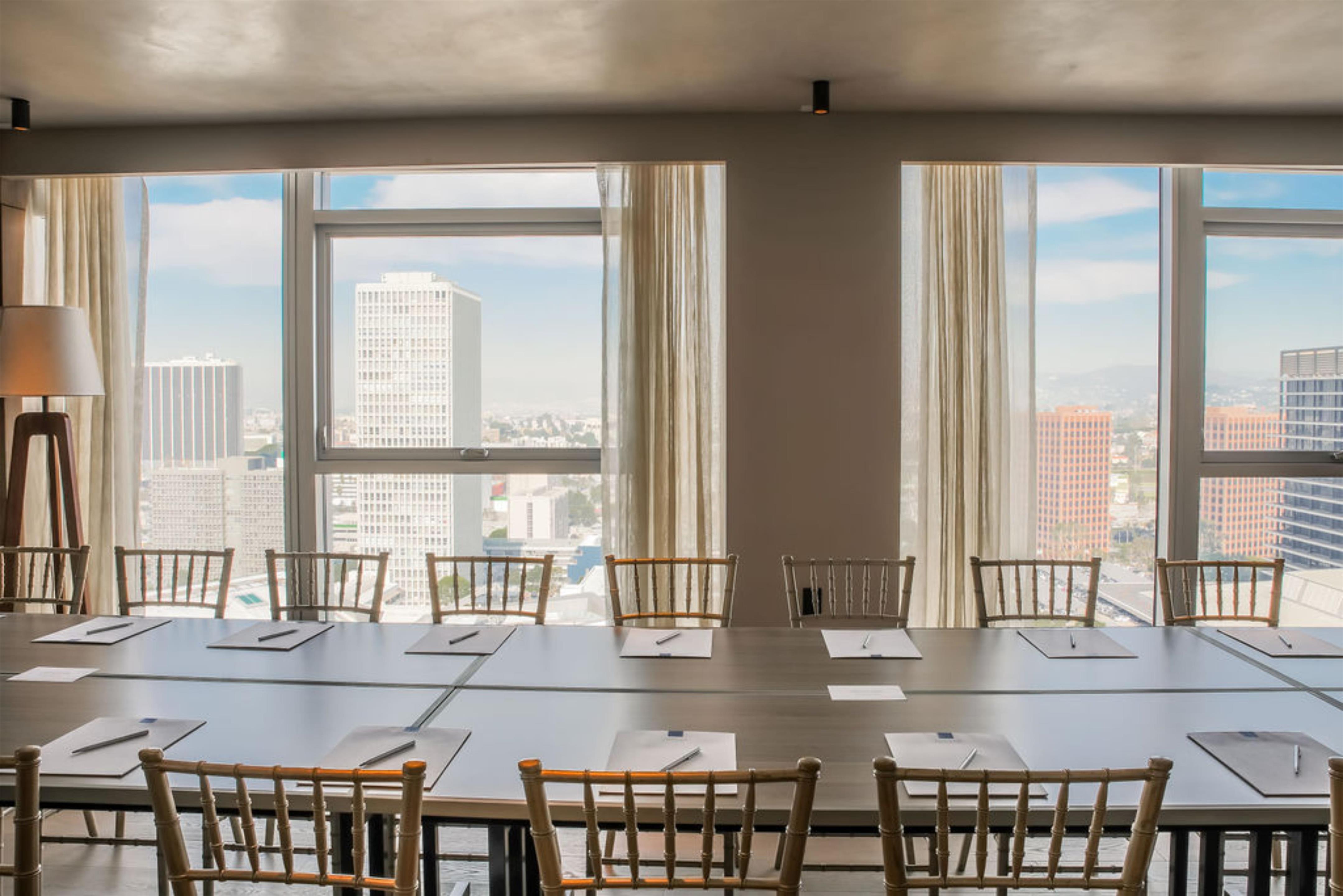 Meeting Room | Conrad Los Angeles
