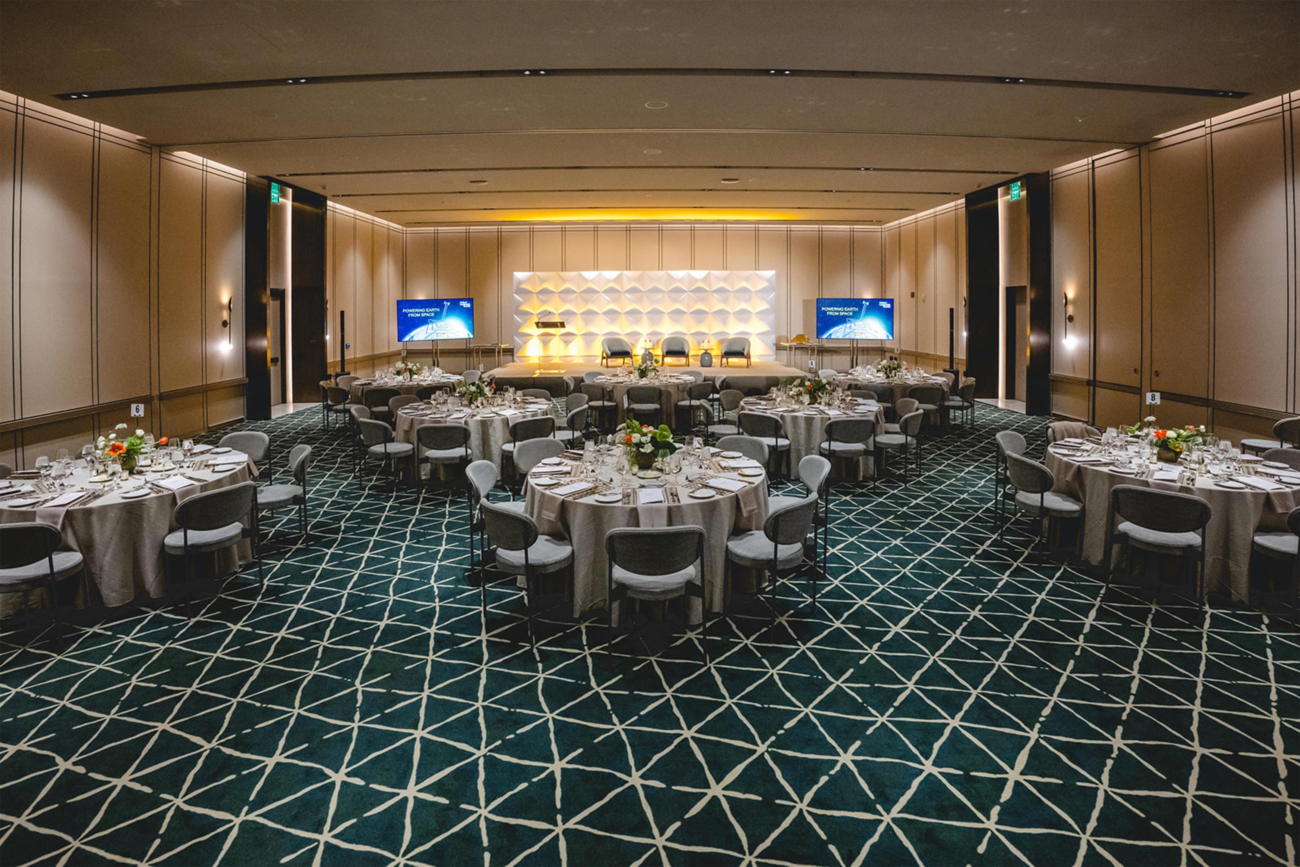 Meeting Room | Conrad Los Angeles
