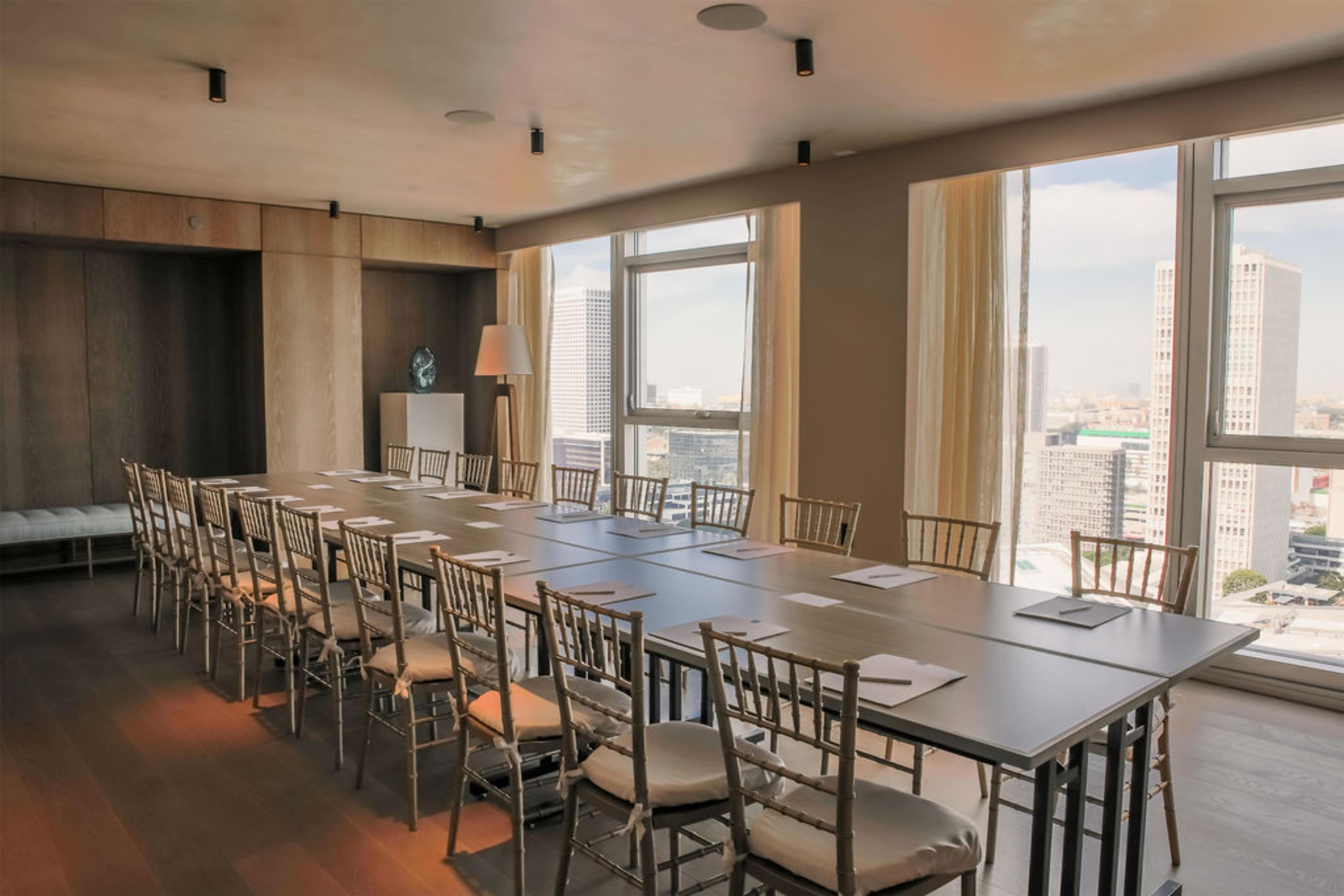 Meeting Room | Conrad Los Angeles