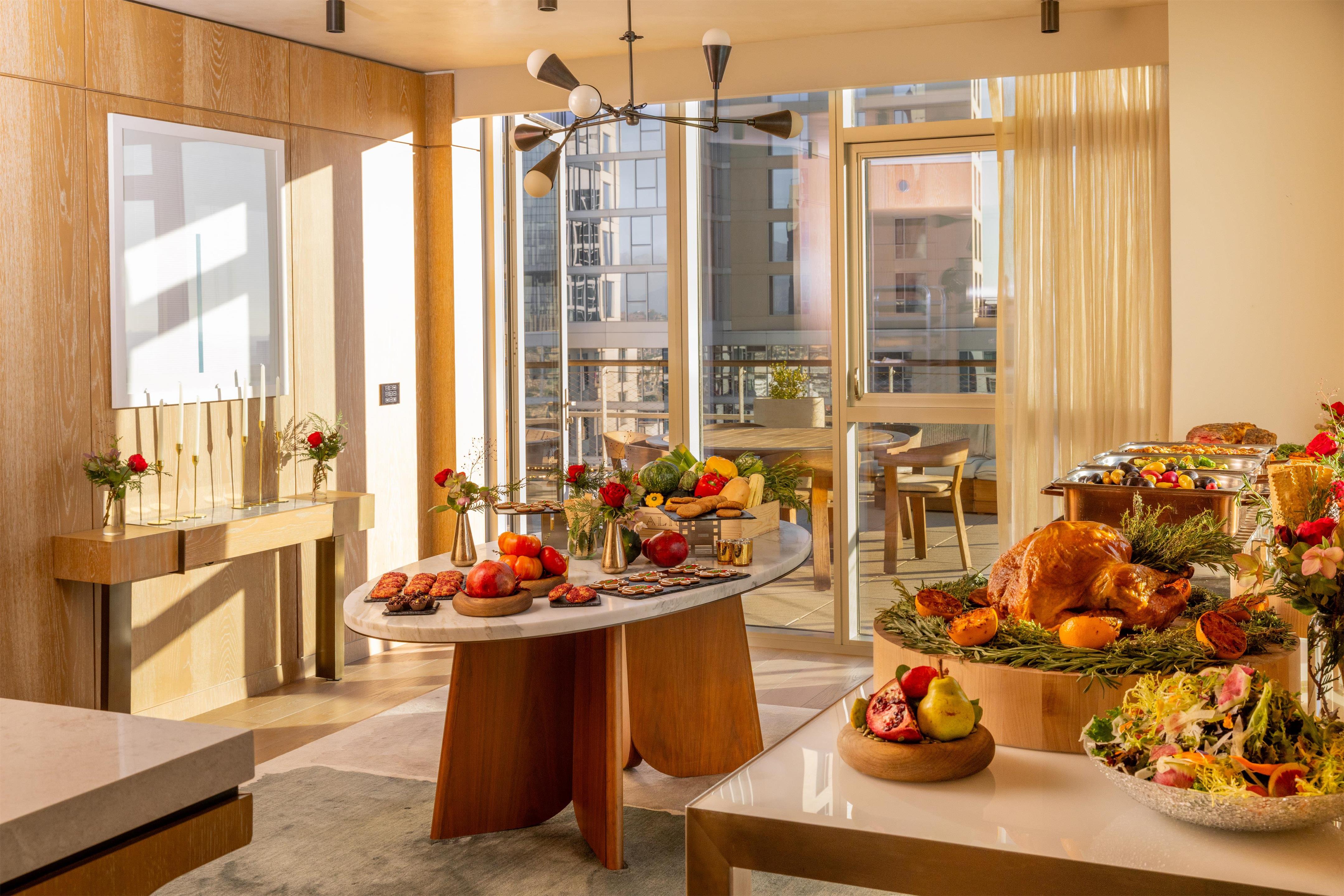 Meeting Room | Conrad Los Angeles