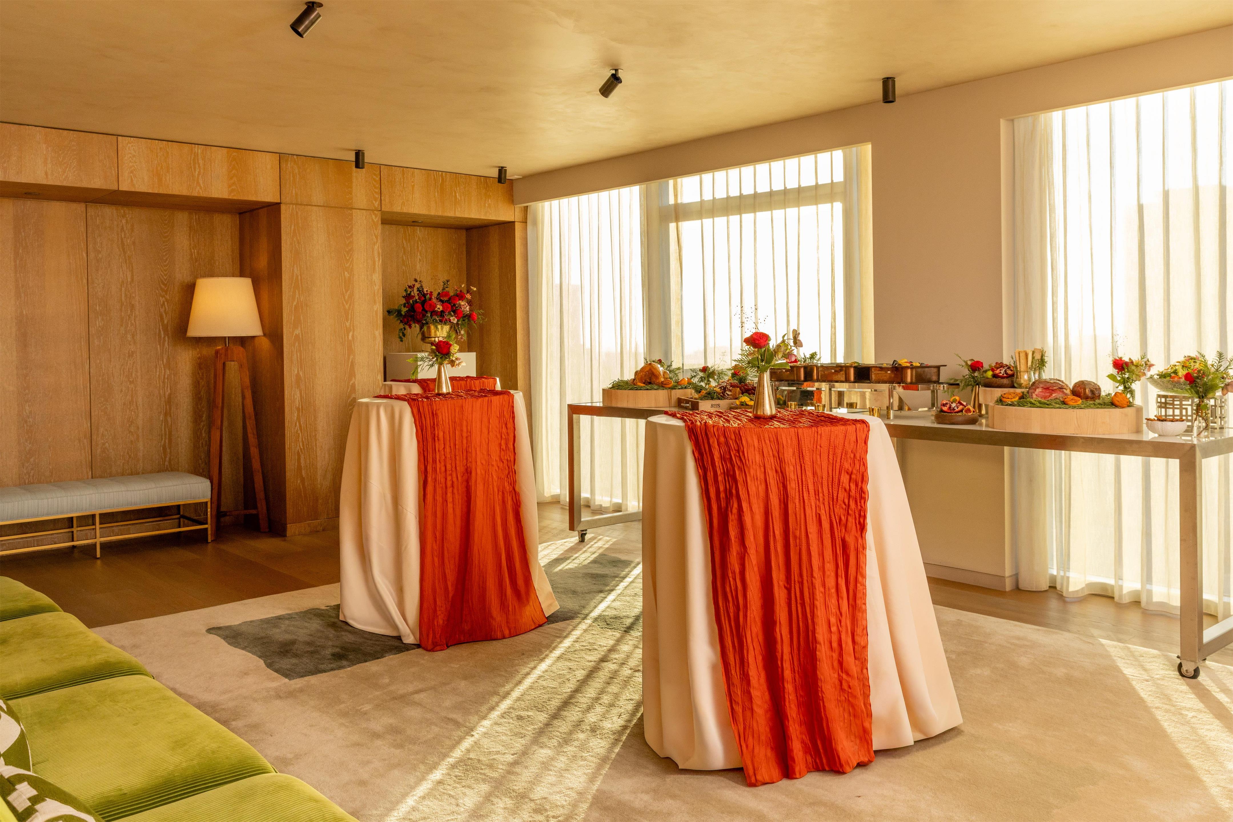 Meeting Room | Conrad Los Angeles