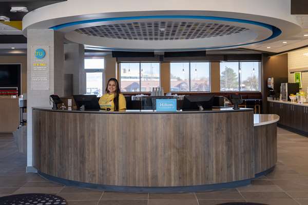  - Tru by Hilton Hotel Naperville