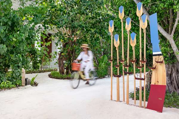 HILTON MALDIVES AMINGIRI RESORT - Photo 9