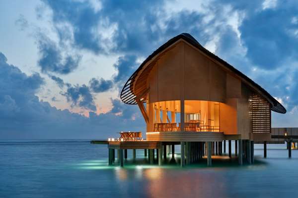HILTON MALDIVES AMINGIRI RESORT