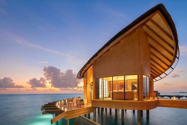 HILTON MALDIVES AMINGIRI RESORT - Photo 2