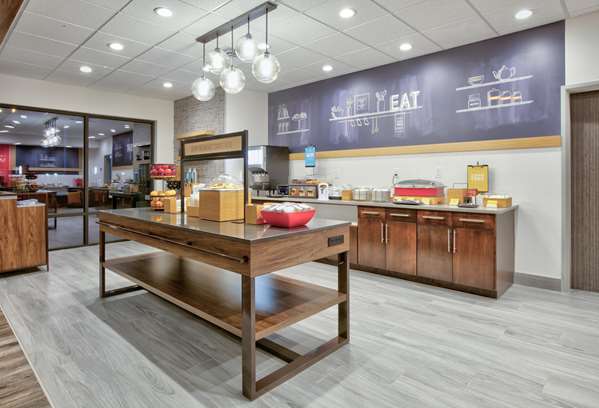 Amenities - Hampton Inn & Suites Dalhart