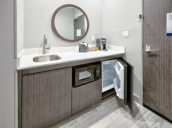  - Hampton Inn & Suites Dalhart