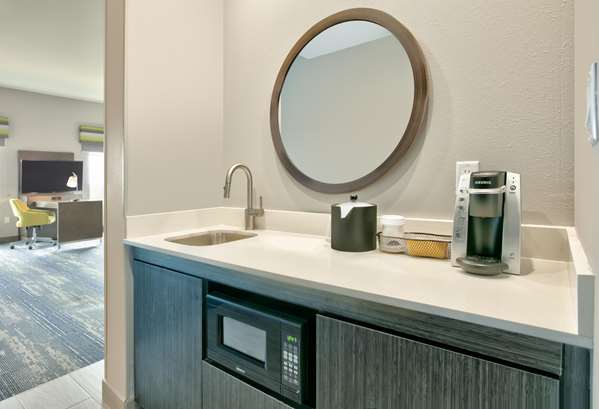  - Hampton Inn & Suites Dalhart