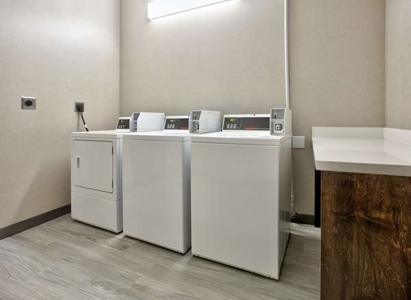  - Hampton Inn & Suites Dalhart