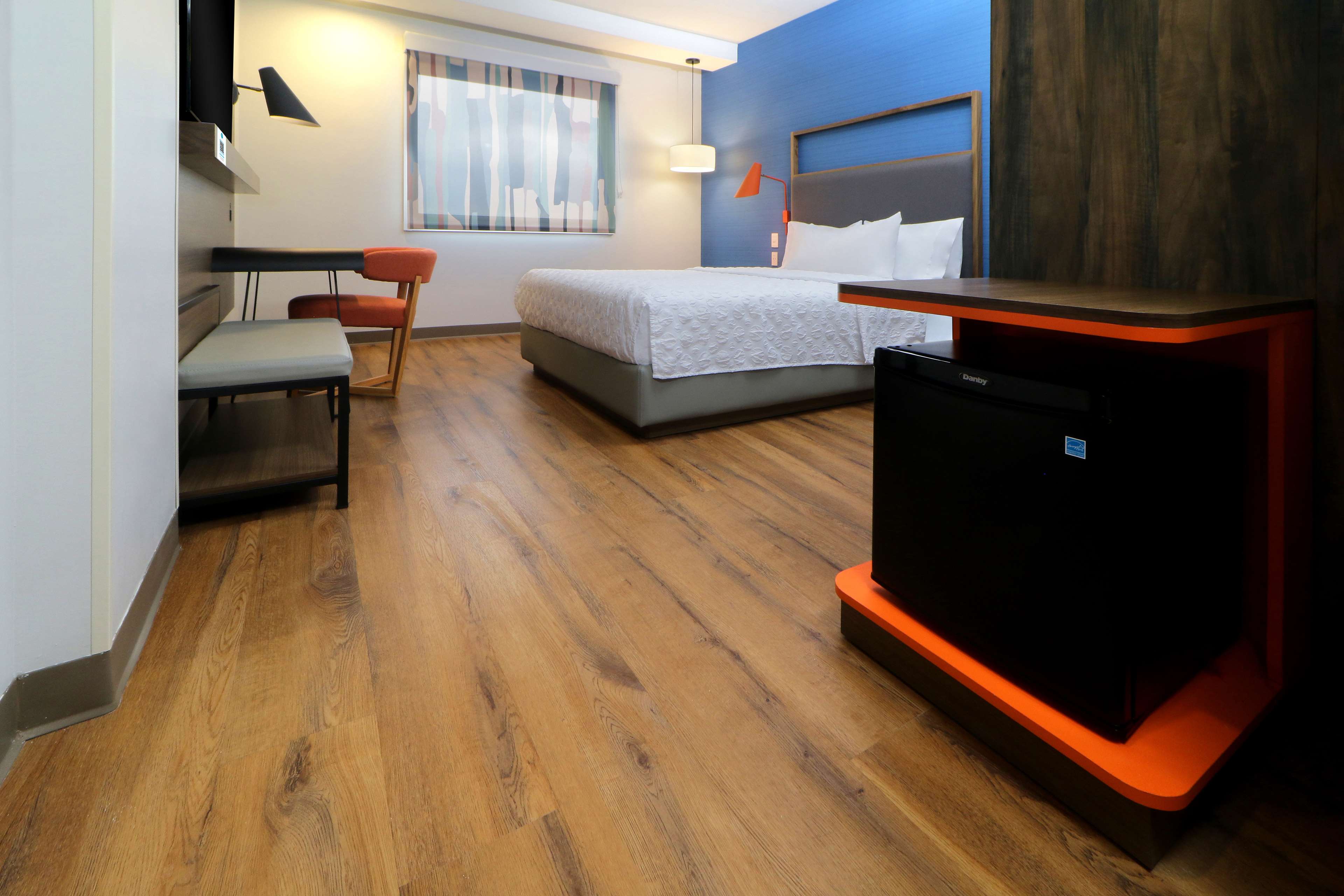 Tru By Hilton Monterrey Fundidora - Tap to explore photos