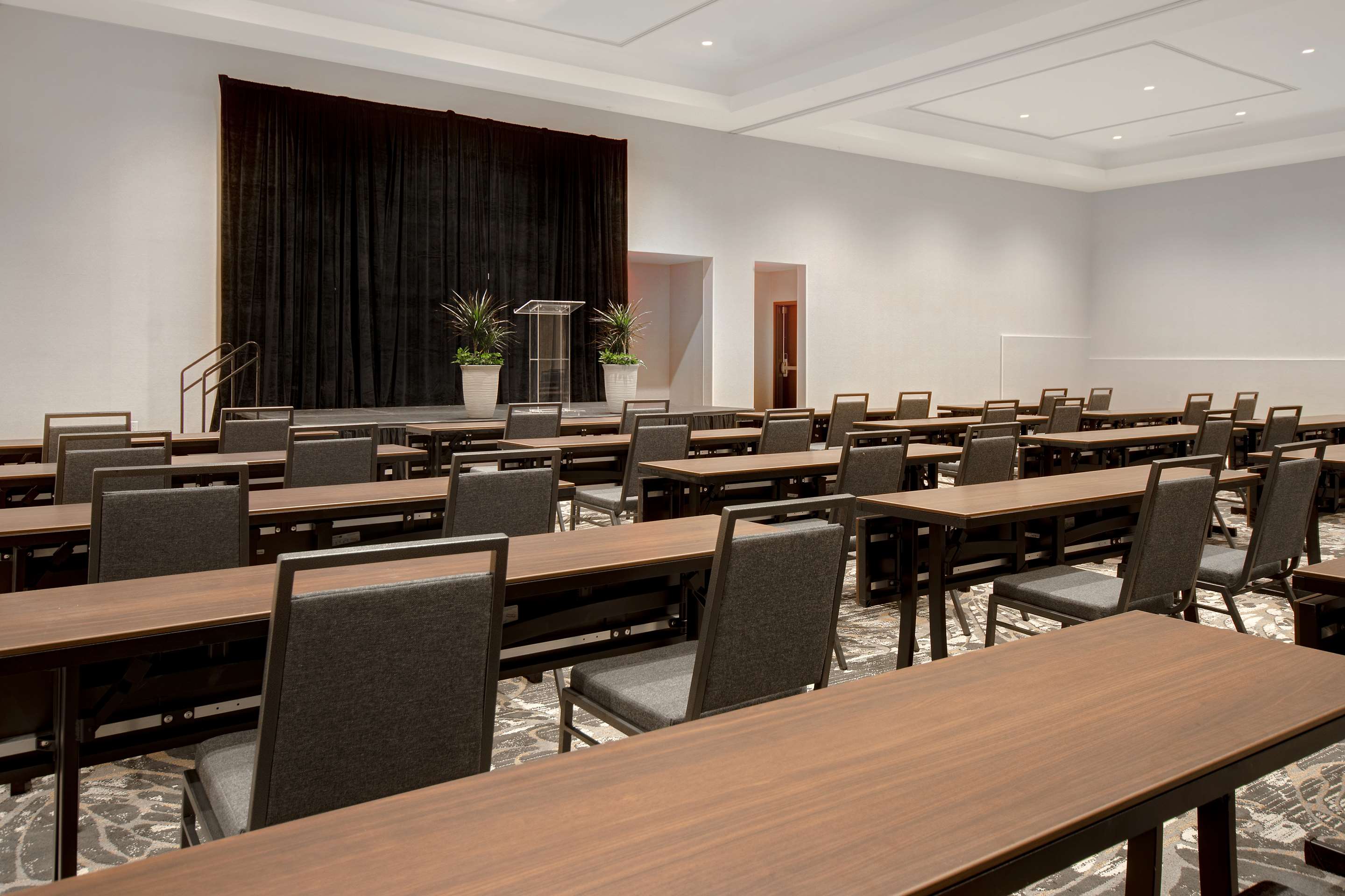 Meeting Room | Embassy Suites By Hilton Alpharetta Halcyon