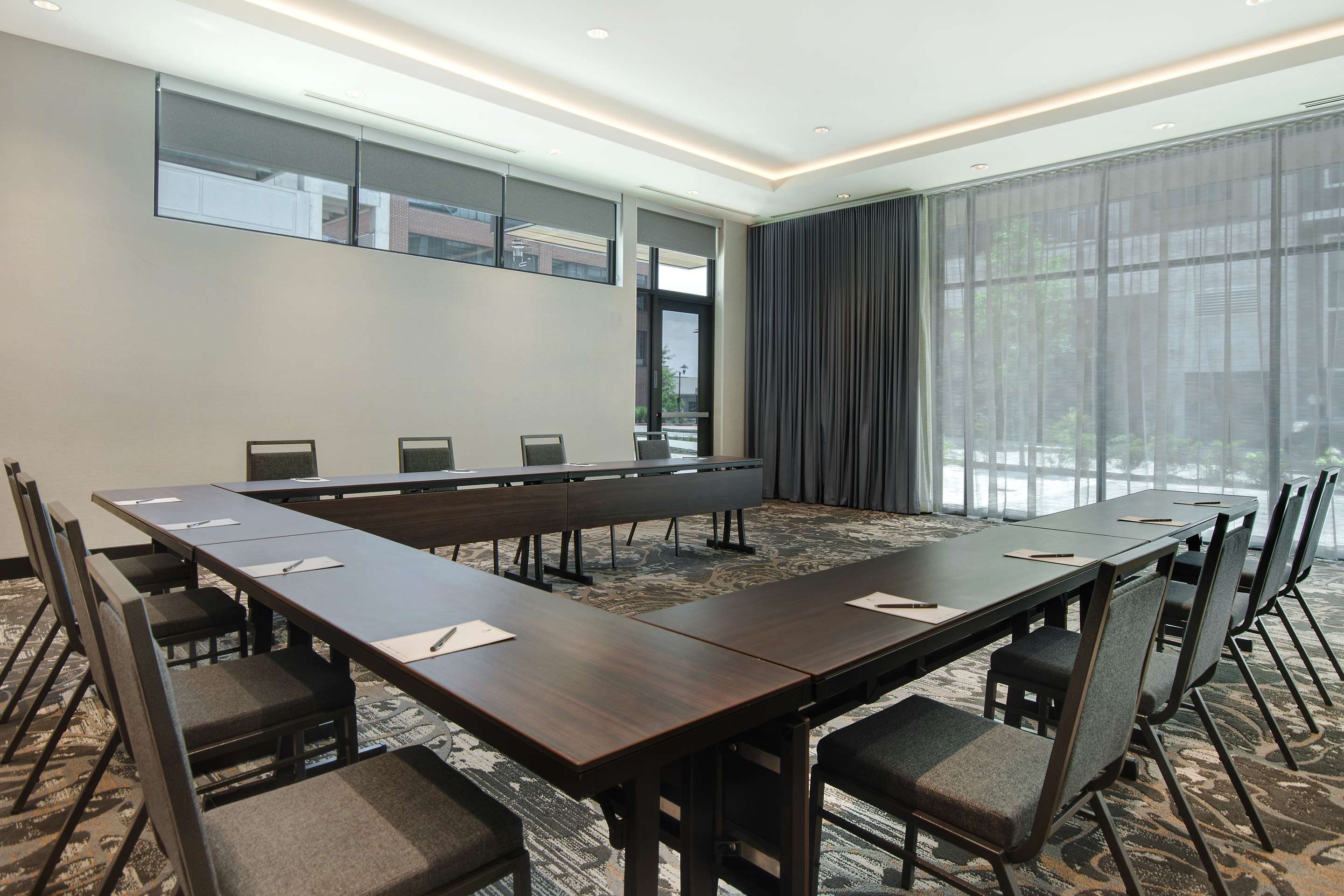 Meeting Room | Embassy Suites By Hilton Alpharetta Halcyon