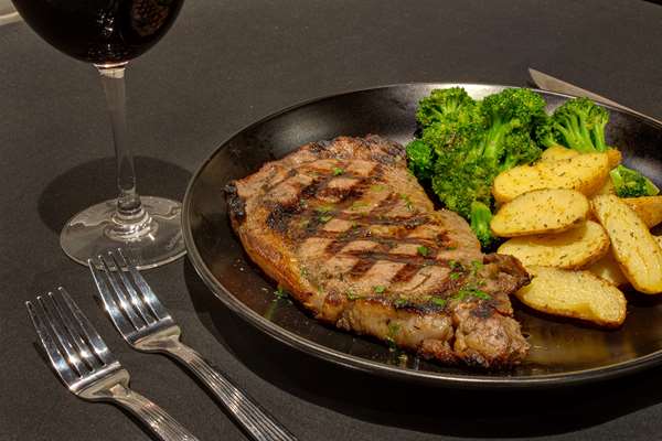 Restaurant - Embassy Suites Halcyon Alpharetta