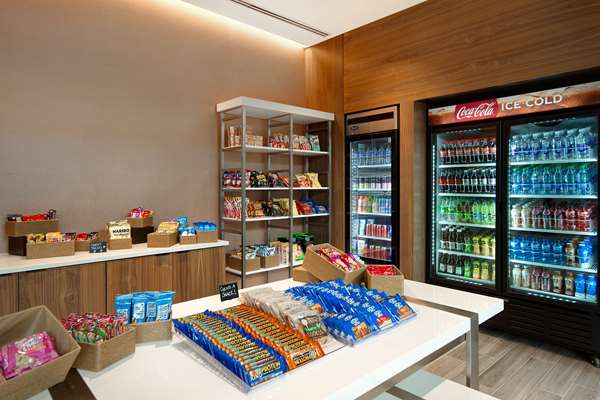 Restaurant - Embassy Suites Halcyon Alpharetta