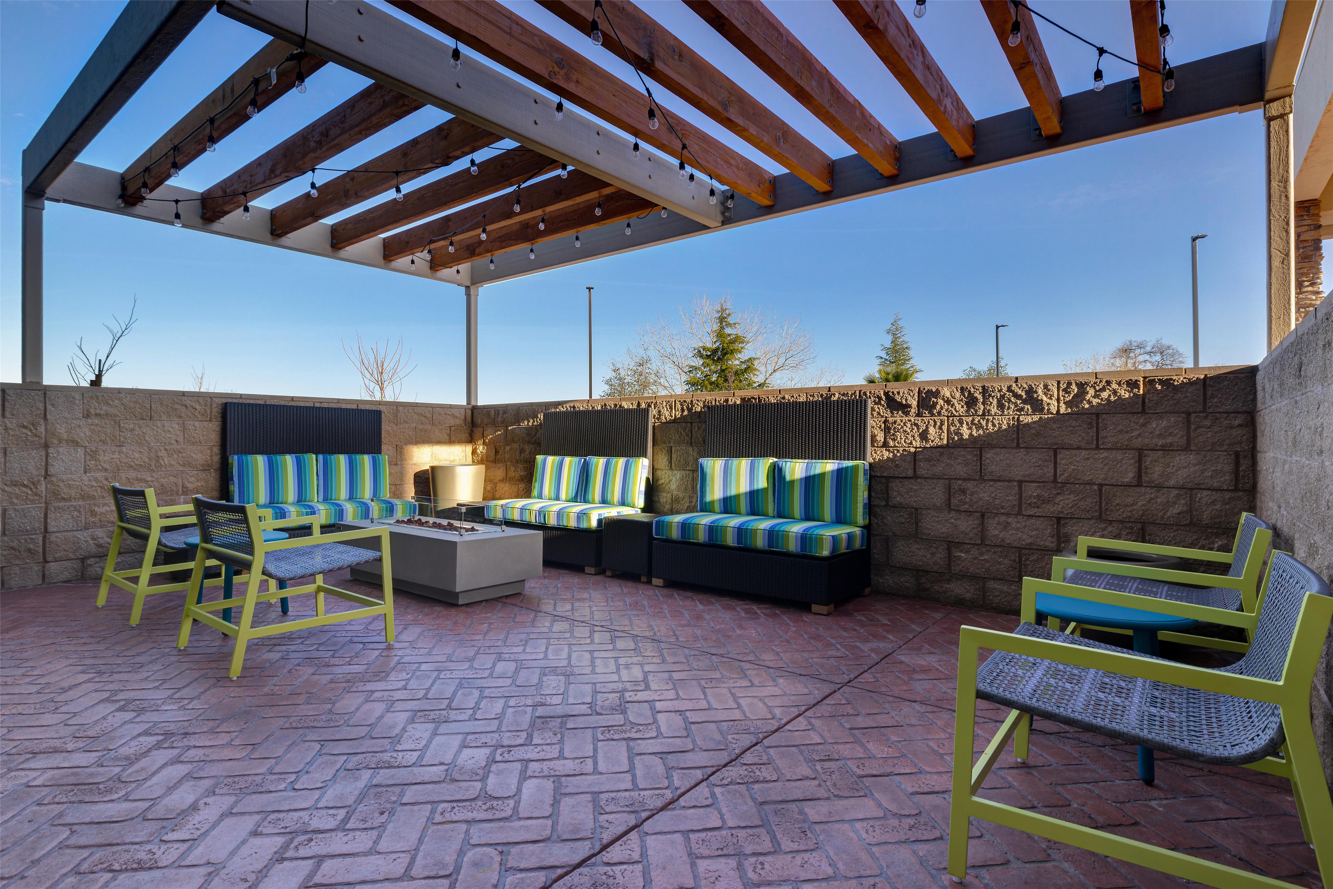 Exterior | Home2 Suites By Hilton Redding
