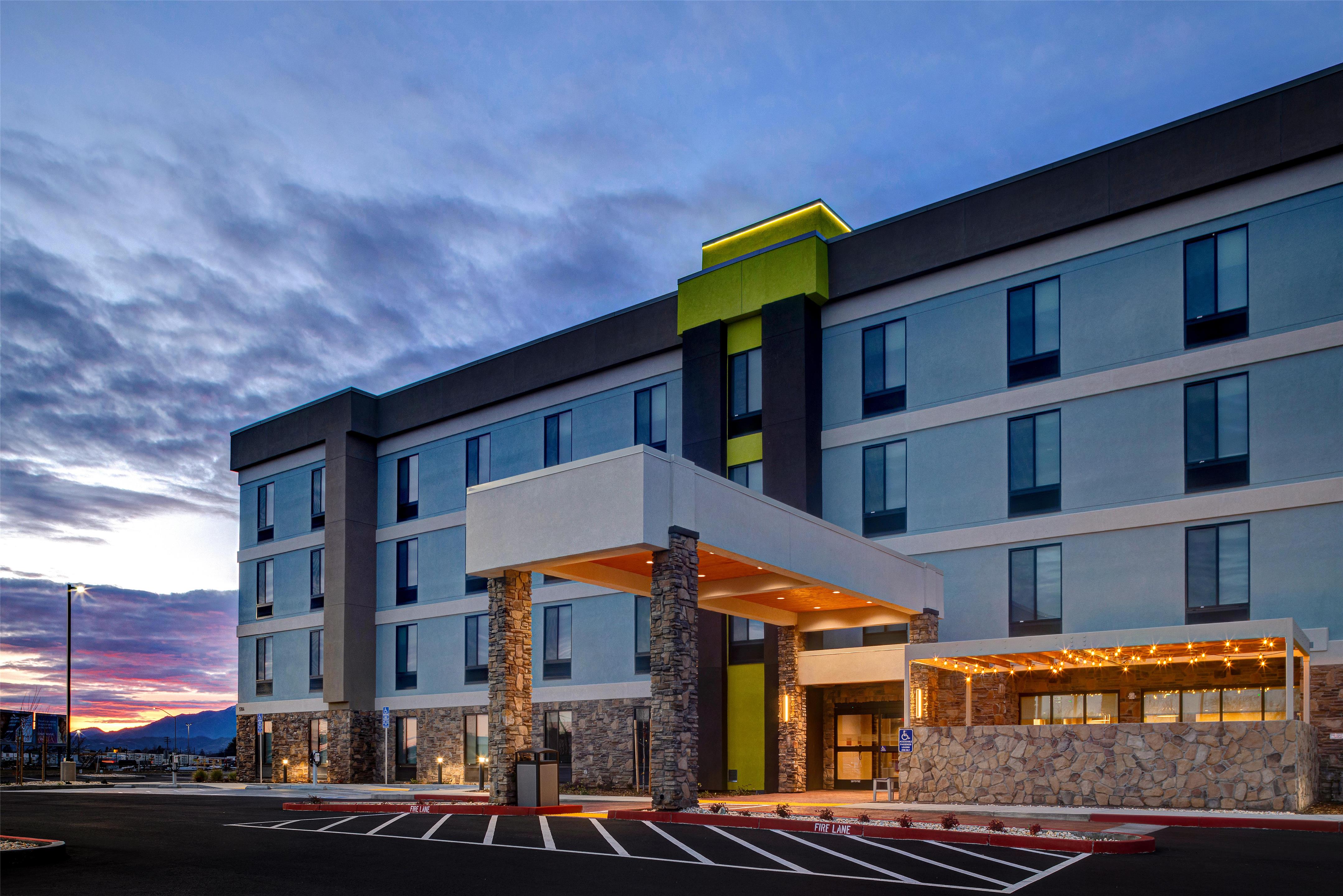 Exterior | Home2 Suites By Hilton Redding