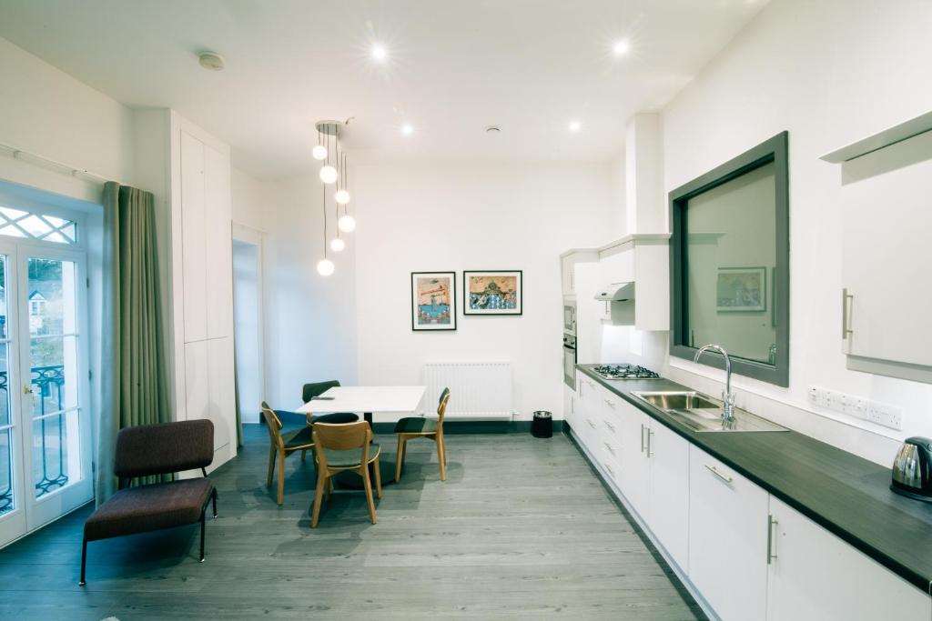 THE HASLEM HOTEL-guestroom-Guest Room,Suite,On-Site.jpg