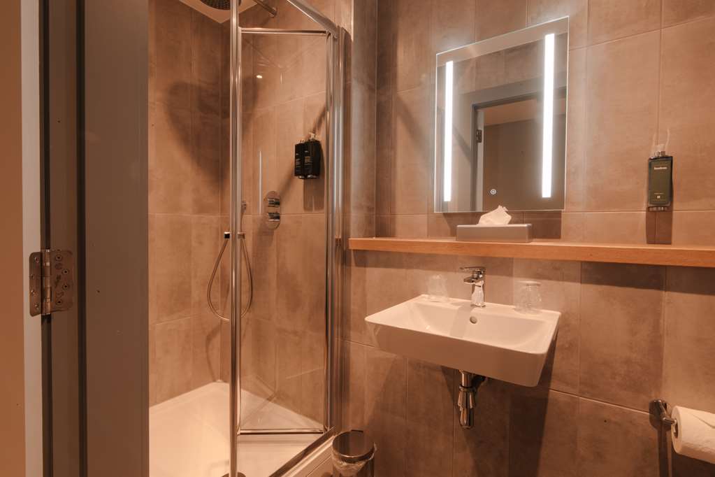 THE HASLEM HOTEL-guestroom-Guest Room,On-Site.jpg