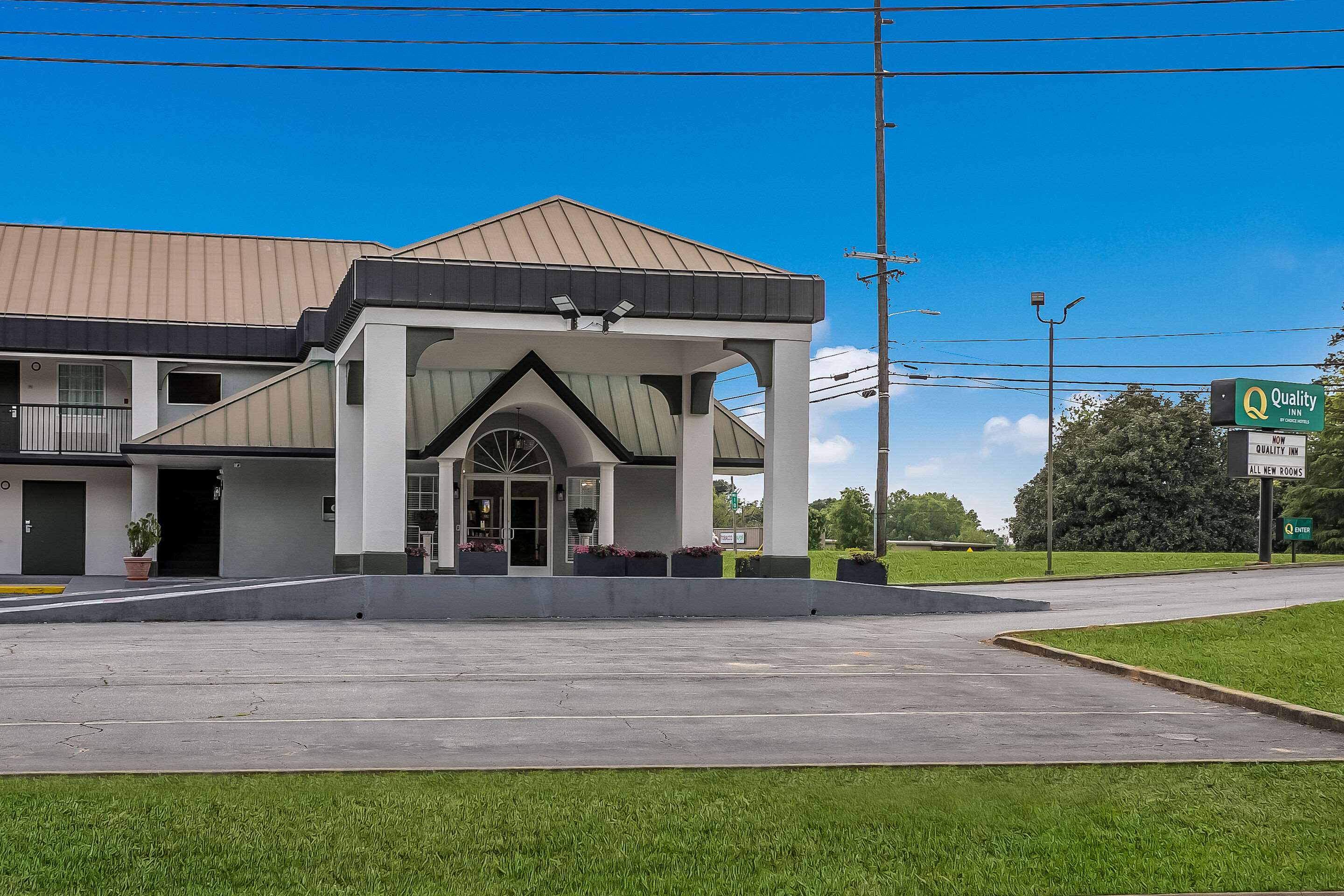Hotel exterior | Quality Inn
