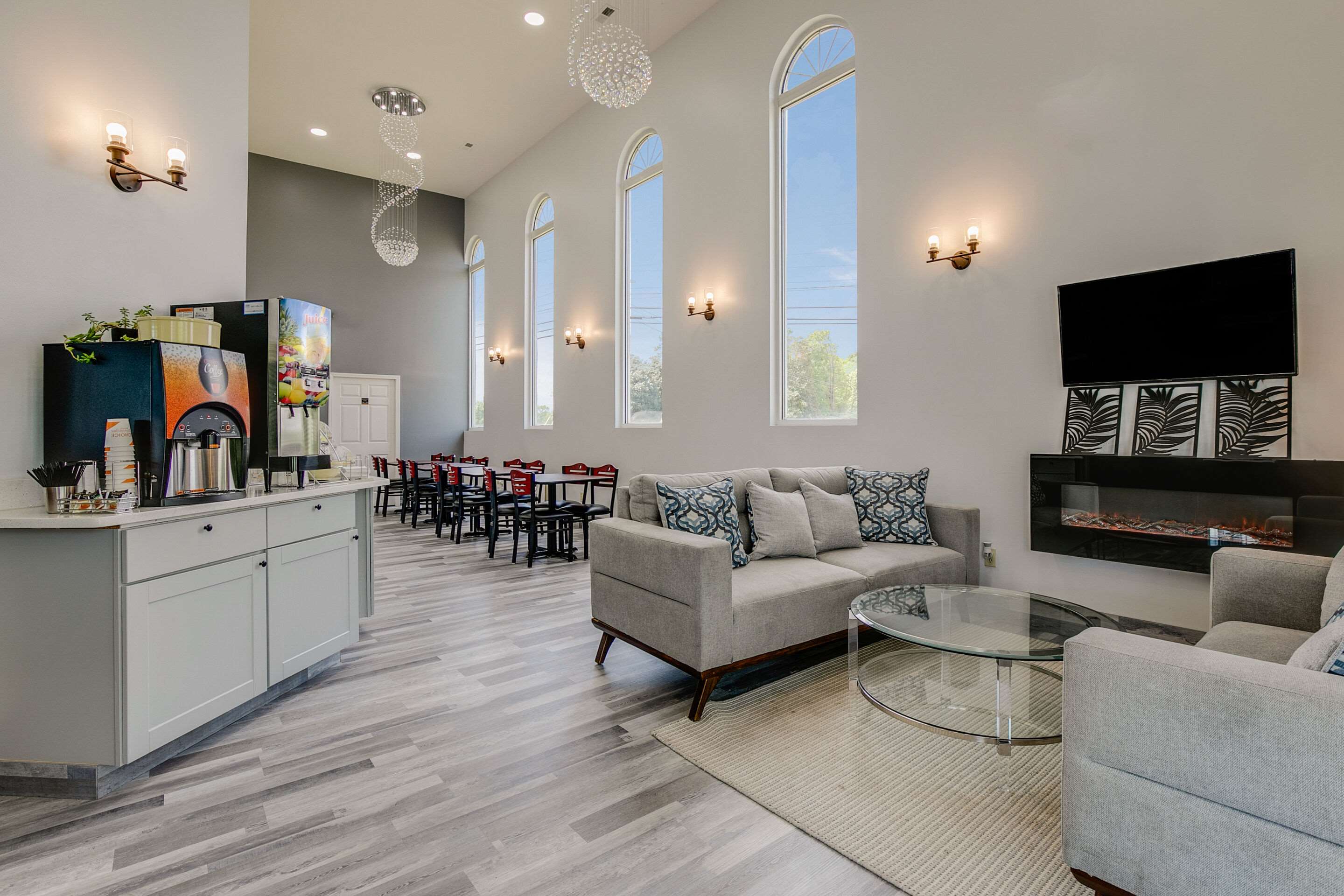 Spacious lobby with sitting area | Quality Inn