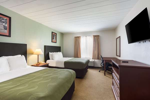 Suite - Quality Inn & Suites Monterey