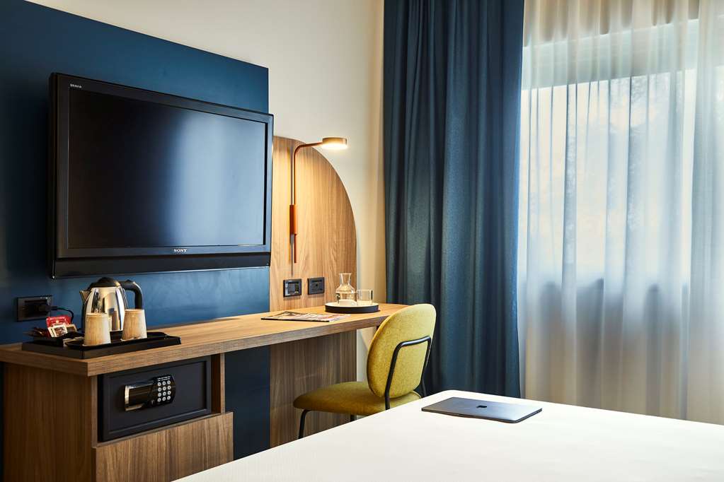BELSTAY MILANO LINATE-guestroom-Guest Room,Guest Room Amenity,On-Site.jpg