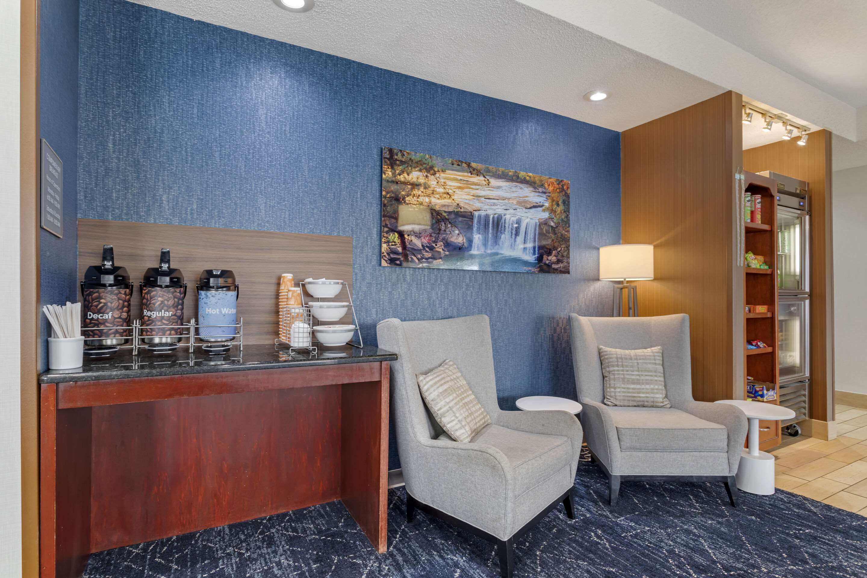 Hotel lobby | Comfort Inn & Suites