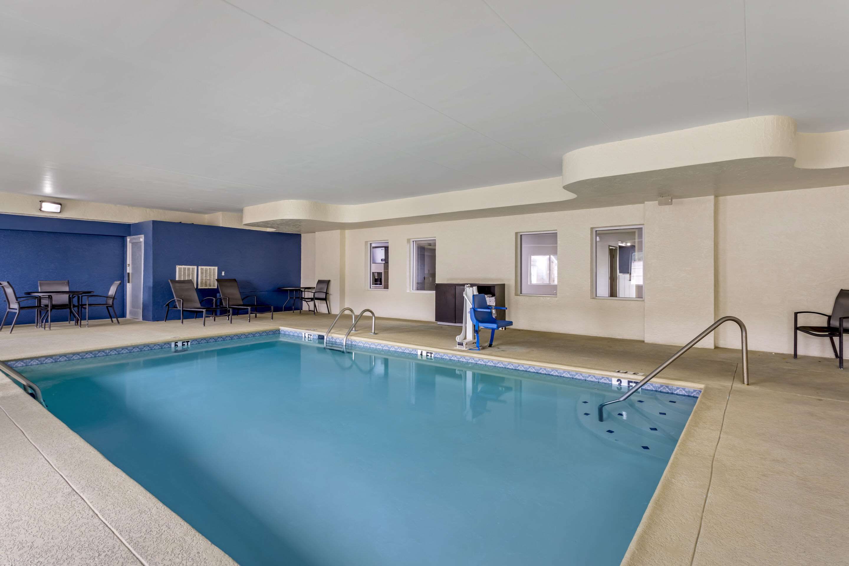 Indoor pool | Comfort Inn & Suites