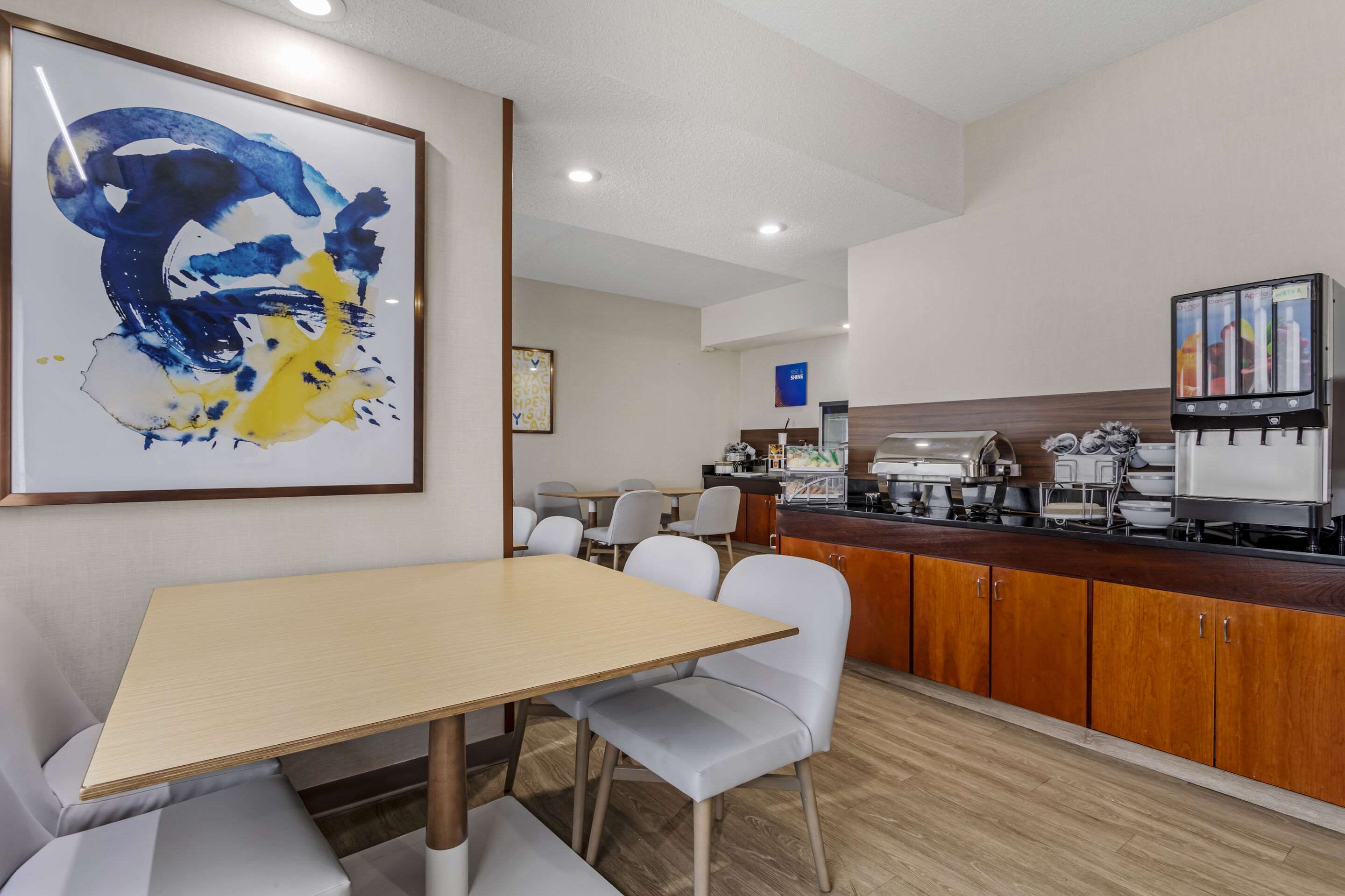 Breakfast area | Comfort Inn & Suites